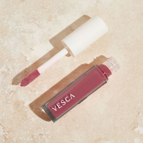 VESCA creamy Lip Oil in Lotus - Picture 6 of 11